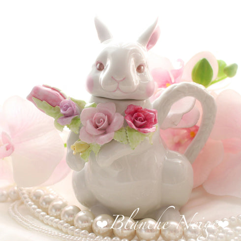 うさぎさんのティーポット