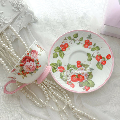 Strawberry Rose Tea Set – 甘くときめく苺とバラのティータイム