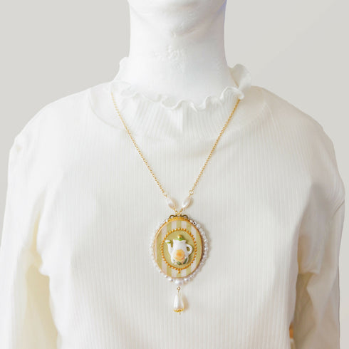 ティーポットのネックレス/緑