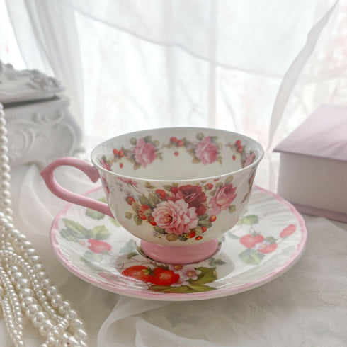 Strawberry Rose Tea Set – 甘くときめく苺とバラのティータイム