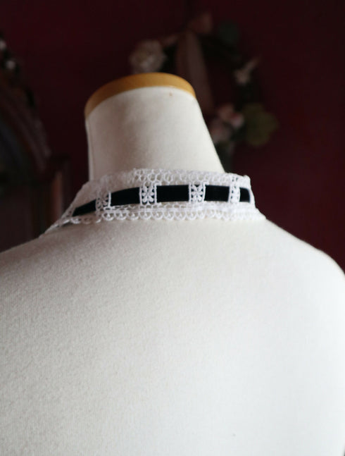 ロザリア・レースカラー