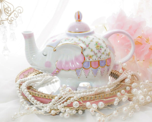 夢見るゾウのティーポット