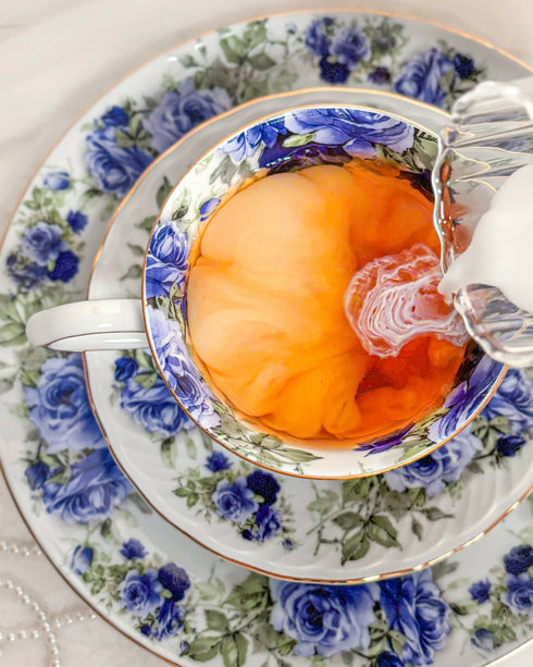 Dream-fulfilling Blue Rose Tea Set