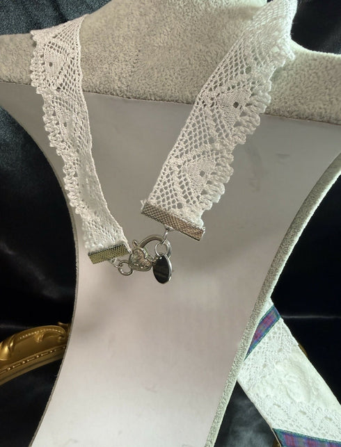 White check tie