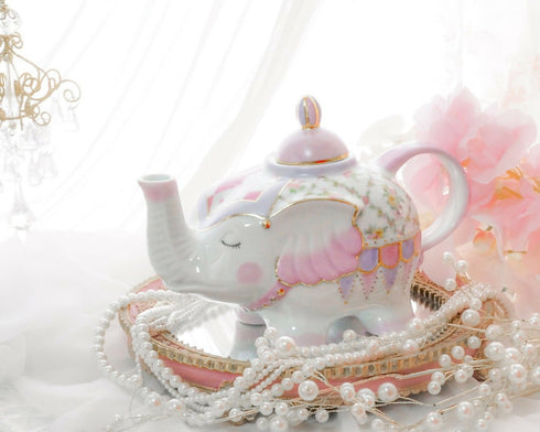 夢見るゾウのティーポット