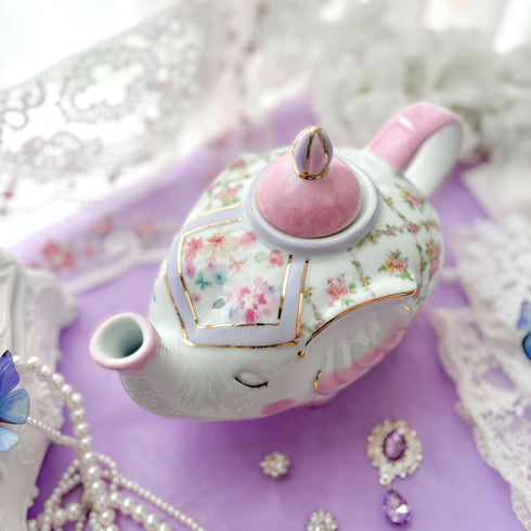 夢見るゾウのティーポット