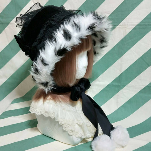 ダルメシアンファーの総レースボンネット黒