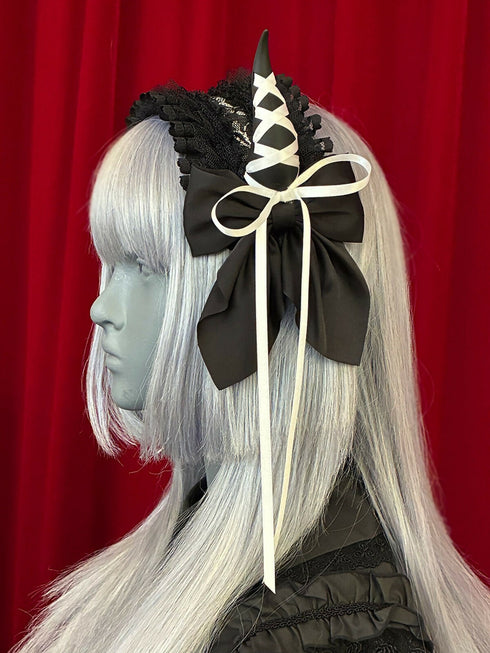 レースアップホーン ヘッドドレス/黒×白