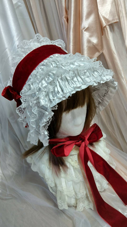 ボルドーベロアリボンの総レースボンネット白